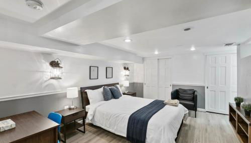 Beautiful 3BR 2BA Colonial House by CozySuites - Foto 3