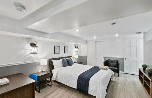 Beautiful 3BR 2BA Colonial House by CozySuites - Foto 3