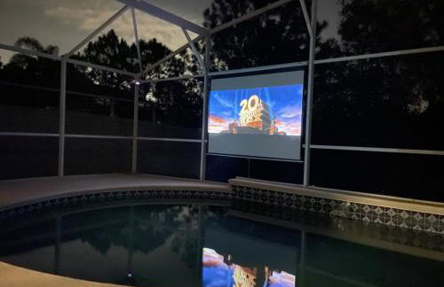 3 Bedroom Villa with Poolside Cinema and Games Room Close to theme Parks sleeps 6 - Photo 42