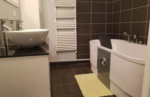 Duplex cosy - 3 chambres avec garage, balcon et clim - Foto 13