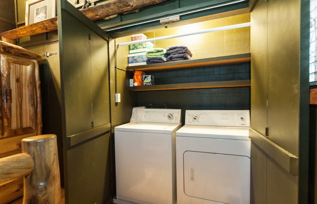 Treehouse by the Stream - Photo 11