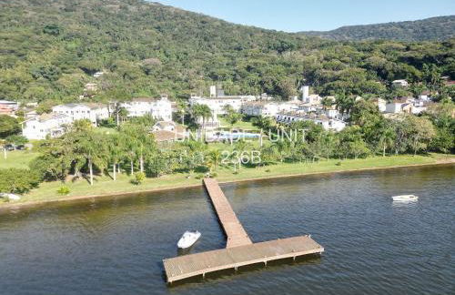 Completo apartamento em Resort na beira da lagoa - Foto 22