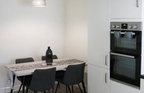 Large 3-Bed House VAT Invoices & Parking - Ideal for Contractors - Foto 20