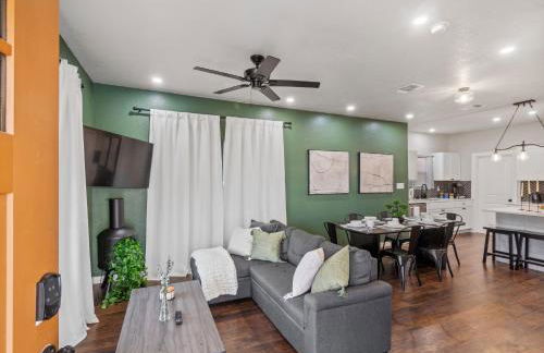 Botanical Oasis near Riverwalk - Sleeps 12 - Foto 5