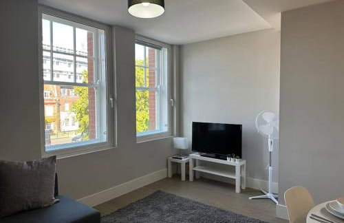 Bright, spacious 1 bedroom flat - Foto 8