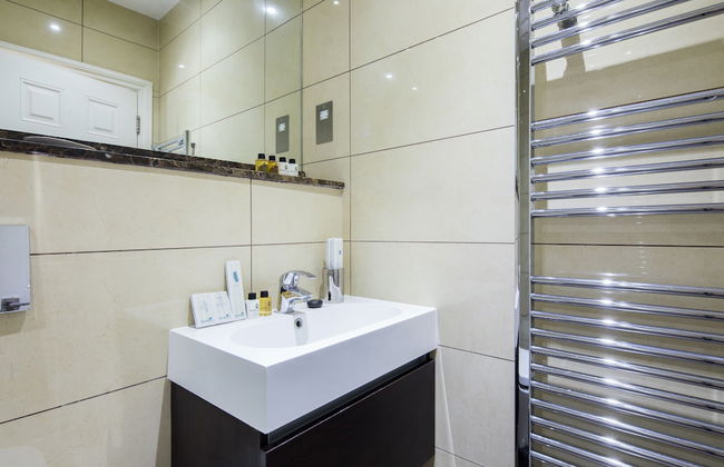 Lancaster Gate ,Hyde Park by London Hotel Collection - Photo 9