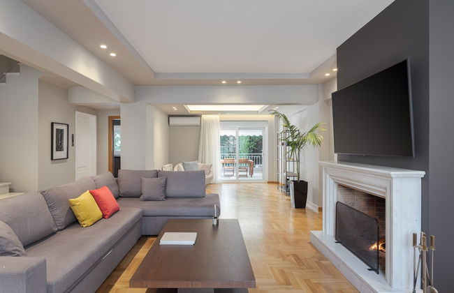 Athenian Grand Riviera Villa - Photo 38