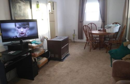 Bright and Cool Powell Apartment - Foto 7