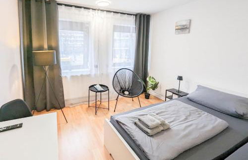 ALFA Apartment Stuttgart Mitte 2 Zimmer City-Lage Berliner Platz Balkon Netflix Küche WM l 2BR 5 Beds 6 People l Fully equipped Kitchen & Bathroom - Foto 15