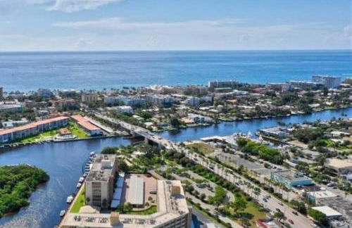 Paradise Awaits! Beach, King Bed, Private Yard & Workspace - Photo 32