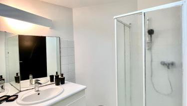 Maison La Clairière - Jardin et parking - 10 pers - 4 chambres - 15 min de Lyon - Foto 5