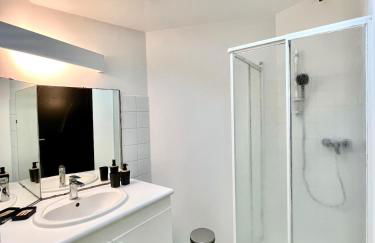 Maison La Clairière - Jardin et parking - 10 pers - 4 chambres - 15 min de Lyon - Foto 5