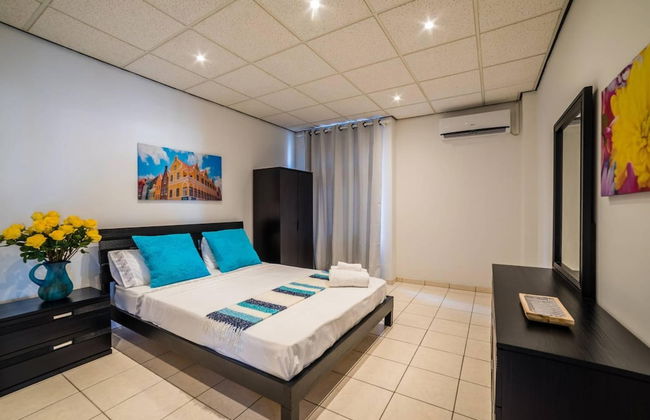 Stunning Balcony View Spacious 2BR Apt at Unique Location - Foto 15