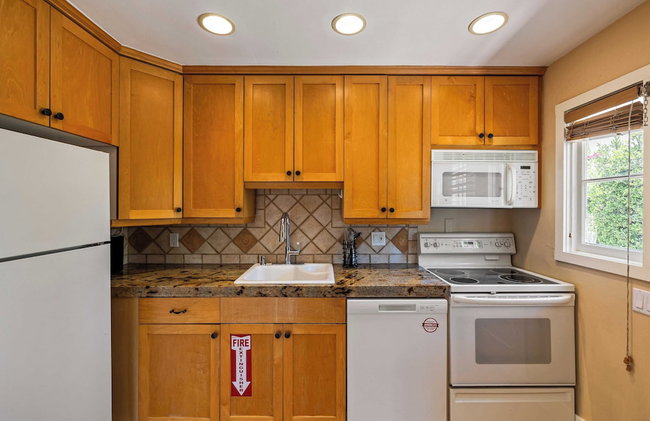 Dandelion by Avantstay Pool, 0.2mi to Downtown! - Foto 25