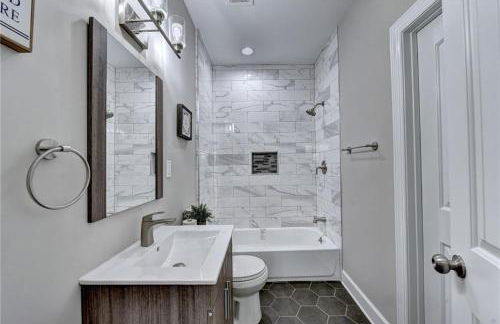 Grant Park Bungalow - Photo 8