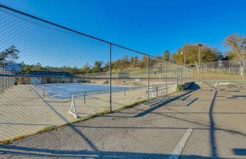 Scenic Yosemite Lakes Escape with Community Perks! - Foto 32