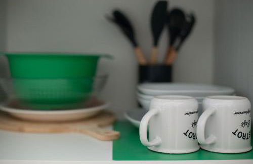 Thomas House on Train Tracks - Foto 15