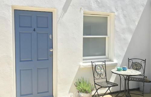 Beachfront with balcony 1st Floor apartment "The Beaches" - Photo 12