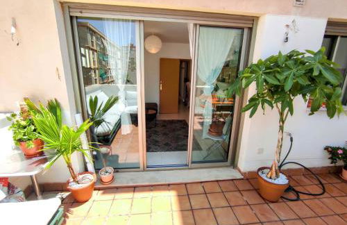 Manuela Nogales Apartments! - Photo 9