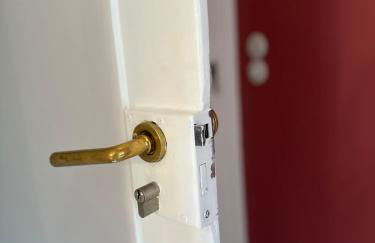 BELLA - Business&Family, Messe Flughafen in 5 min, SmartTV, Netflix, Waschmaschine, 24h Checkin, 35qm - Foto 9