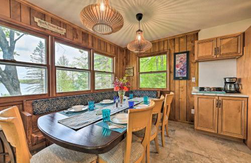 Northern Nights Beachfront Cottage in Kalkaska - Foto 5