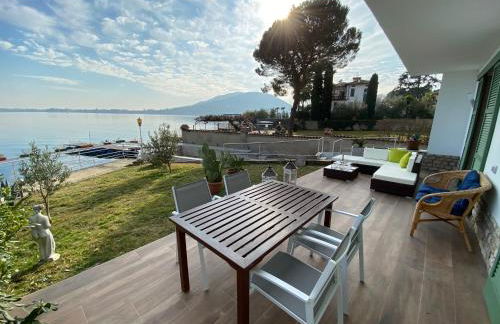 Villa Anastasye Your Lakefront Vacation Rental - Foto 7