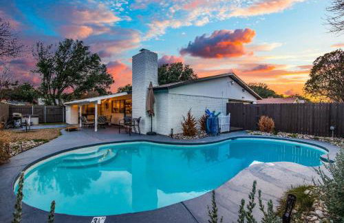 Jacuzzi & Pool House w/Game Room + Fire table - Foto 1