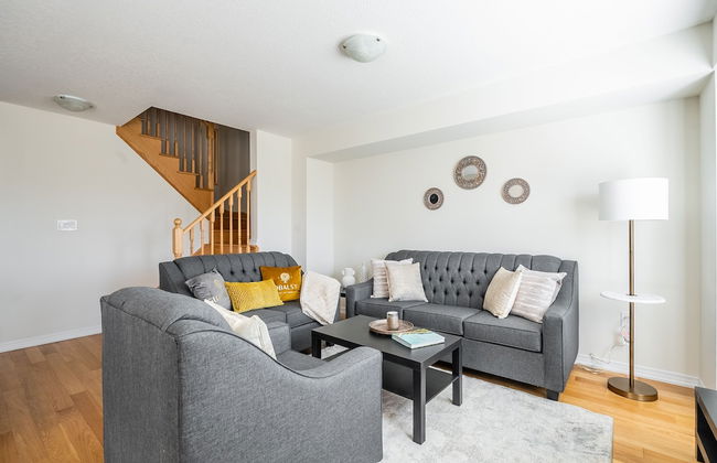 New 3BR Townhouse, Minutes to Niagara Falls and Brock University by GLOBALSTAY - Foto 25