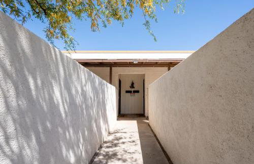 Spring Dream 2BR Apt with Parking in the Heart of DT - Foto 23