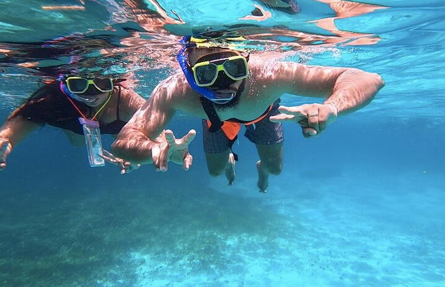 Excursão de catamarã Isla Mujeres, snorkeling, diversão, bar aberto e buffet - Foto 17