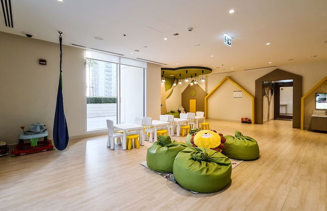 Fancy Apartment With Mesmerizing Canal Views - Photo 47