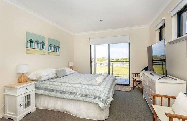 Seaview Apartment - Photo 3