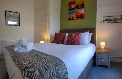 4 Bed - Parking - Close to M4 - Ideal for Work - Foto 16