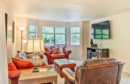 Quiet Lakefront Olympia Home with Dock on Half Acre - Foto 3