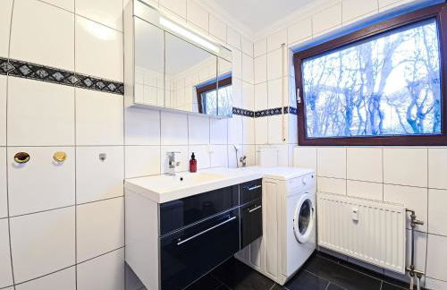 COSY-Apartment - Glazed Balkony & Carport, 70m2 - Foto 25