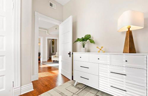 KING Sleep8 4Bed 2BR 2 BA Swepson Hideaway - Foto 27