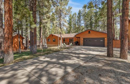 Pristine Cabin on Wooded Lot. Fantastic Location Pool Table - Foto 6