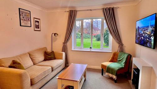 Stylish 1 Bedroom Apartment with Free Parking and Links to London & Essex - Foto 5