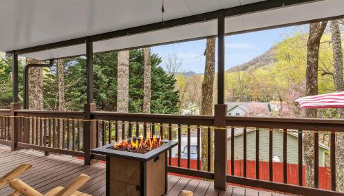 Soco Serene Cabin in the Heart of Maggie Valley - Foto 2