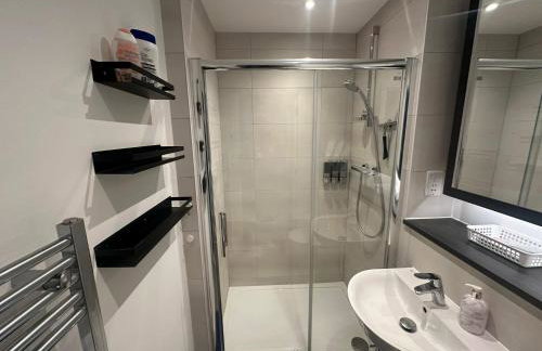 Lovely 2 bedroom 2 bathroom Apartment - Photo 14