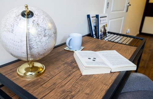 Casa Lana - Spacious and Stylish 4-Bed Home Near Gatwick with Free Parking - Foto 45