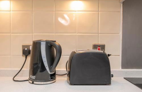 Bright Spacious Modern 5th flr City Oasis-Sleeps 6 - Pass the Keys - Foto 12