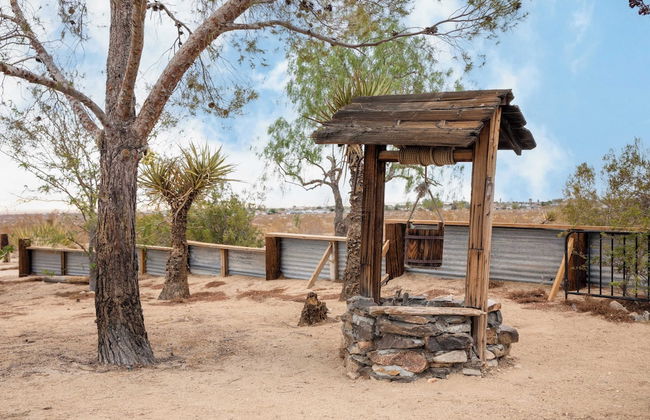 Cowboy Pool, Fire Pit, Backyard Chic Ranch Retreat Asteroid by Avantstay - Foto 23
