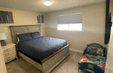 Photo Op with Sasquatch 2 min to walk Silver Mtn - Foto 17