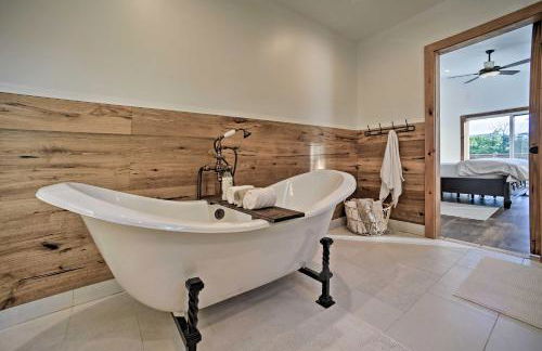 Luxury Home with Deck Explore the Catskill Mtns! - Foto 16