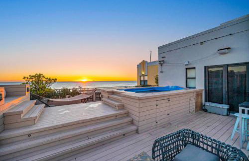 Crown Jewel of Ocean Drive- 2 story Penthouse, 4 Bedrooms & Private rooftop spa - Foto 76