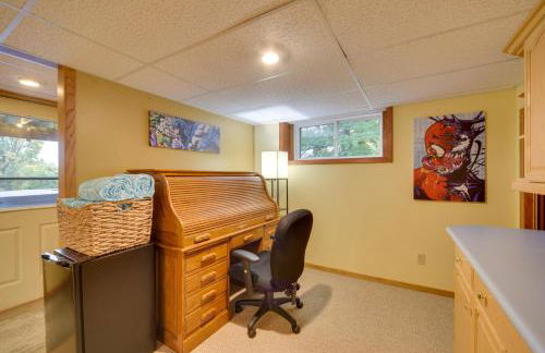 Hermantown Home with Decks, Grill and Hot Tub! - Foto 22