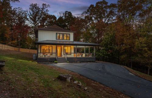 Near Asheville Hot Tub Fire Pit BBQ Sleeps 10 - Foto 48