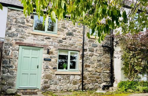 Henllys Cottage - Photo 1