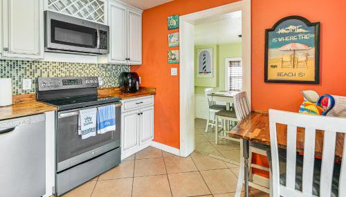 Less Than half Mi to Beach Access and Pier OBX Getaway - Photo 5